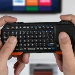 Bàn phím Bluetooth mini Fosmon với touchpad và đèn nền