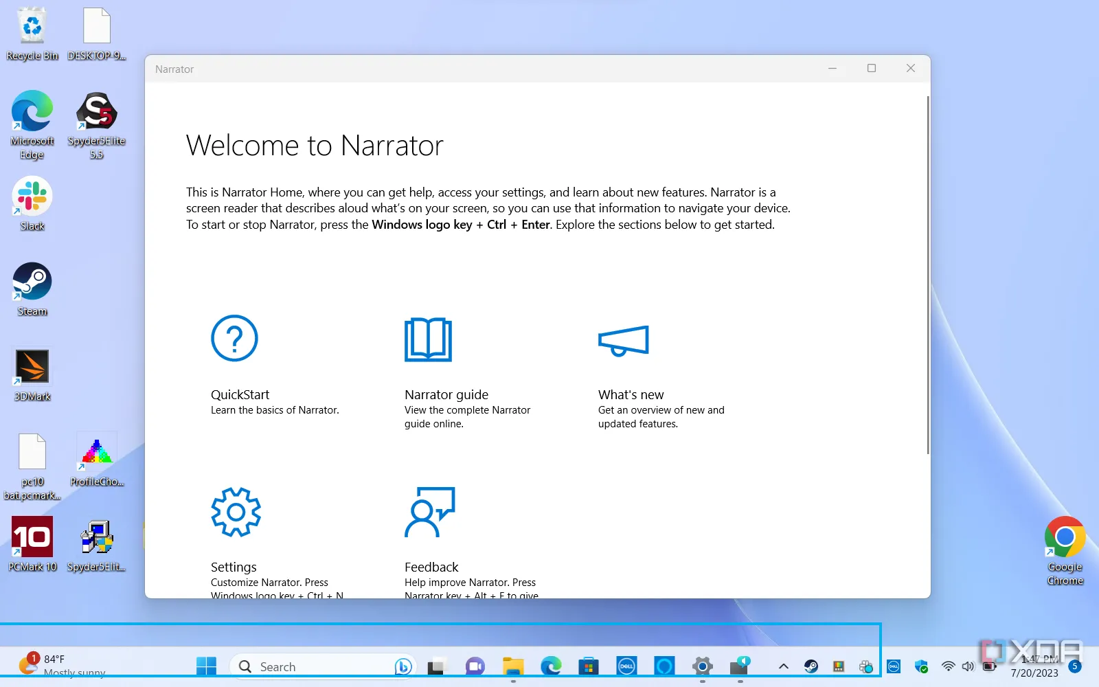Cài đặt Narrator trên Windows 11 cùng màn hình nền, thể hiện tính năng đọc màn hình tích hợp sẵn trong hệ điều hành.