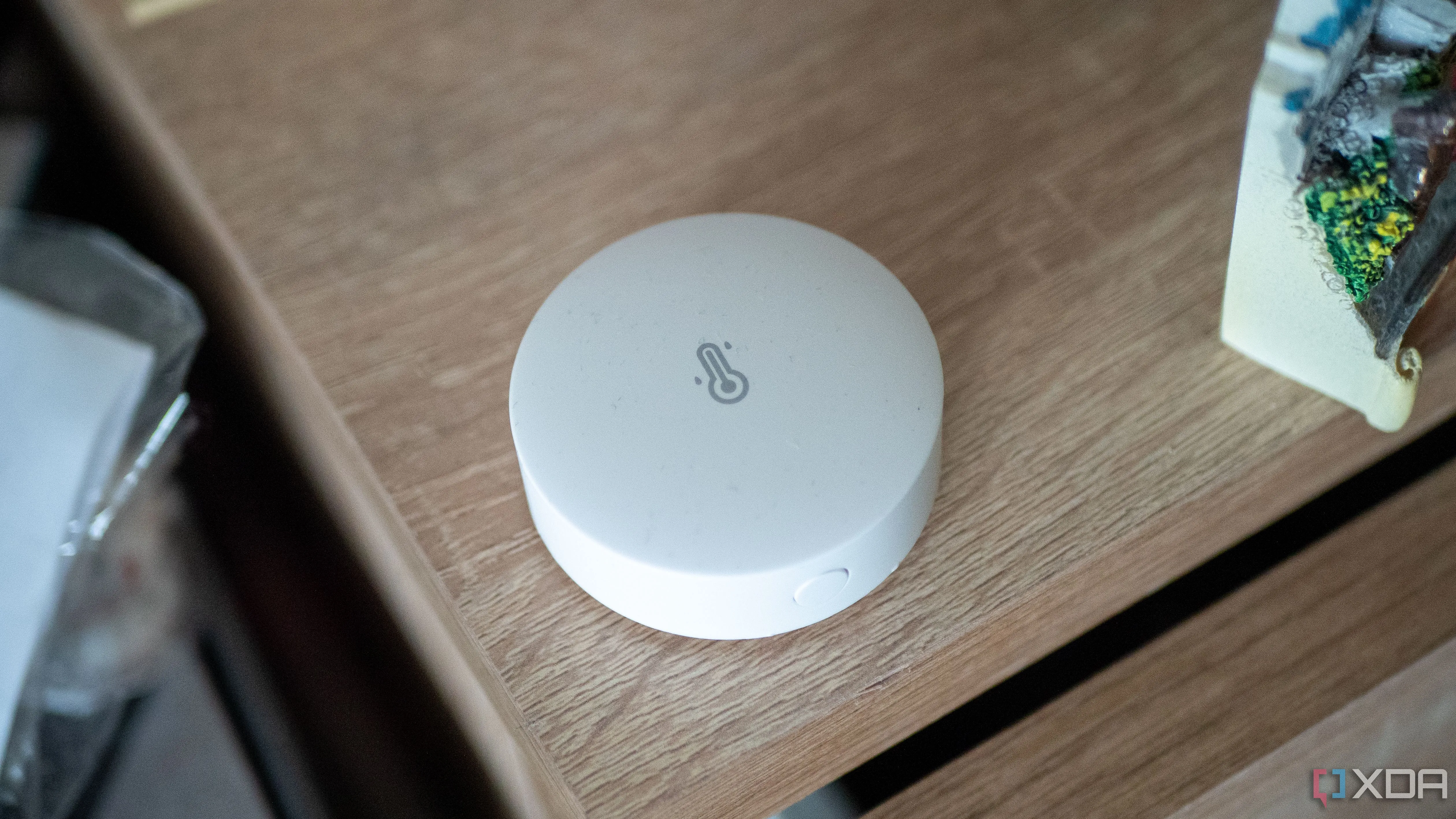 Cảm biến nhiệt độ và độ ẩm Sonoff với Zigbee, một thiết bị IoT nhà thông minh