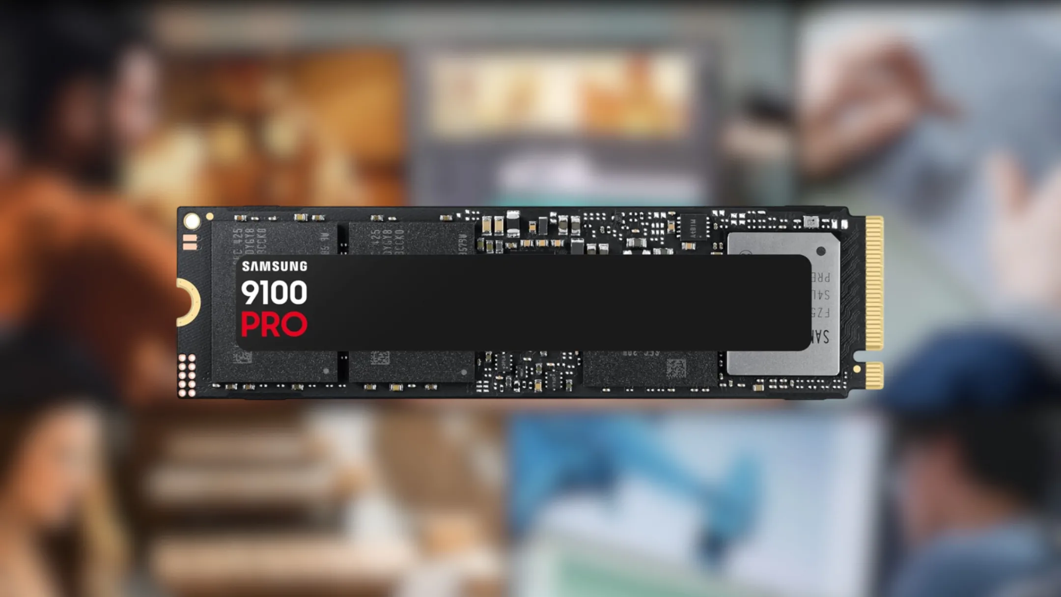 Cận cảnh chip điều khiển và các chip nhớ trên ổ cứng SSD Samsung 9100 Pro