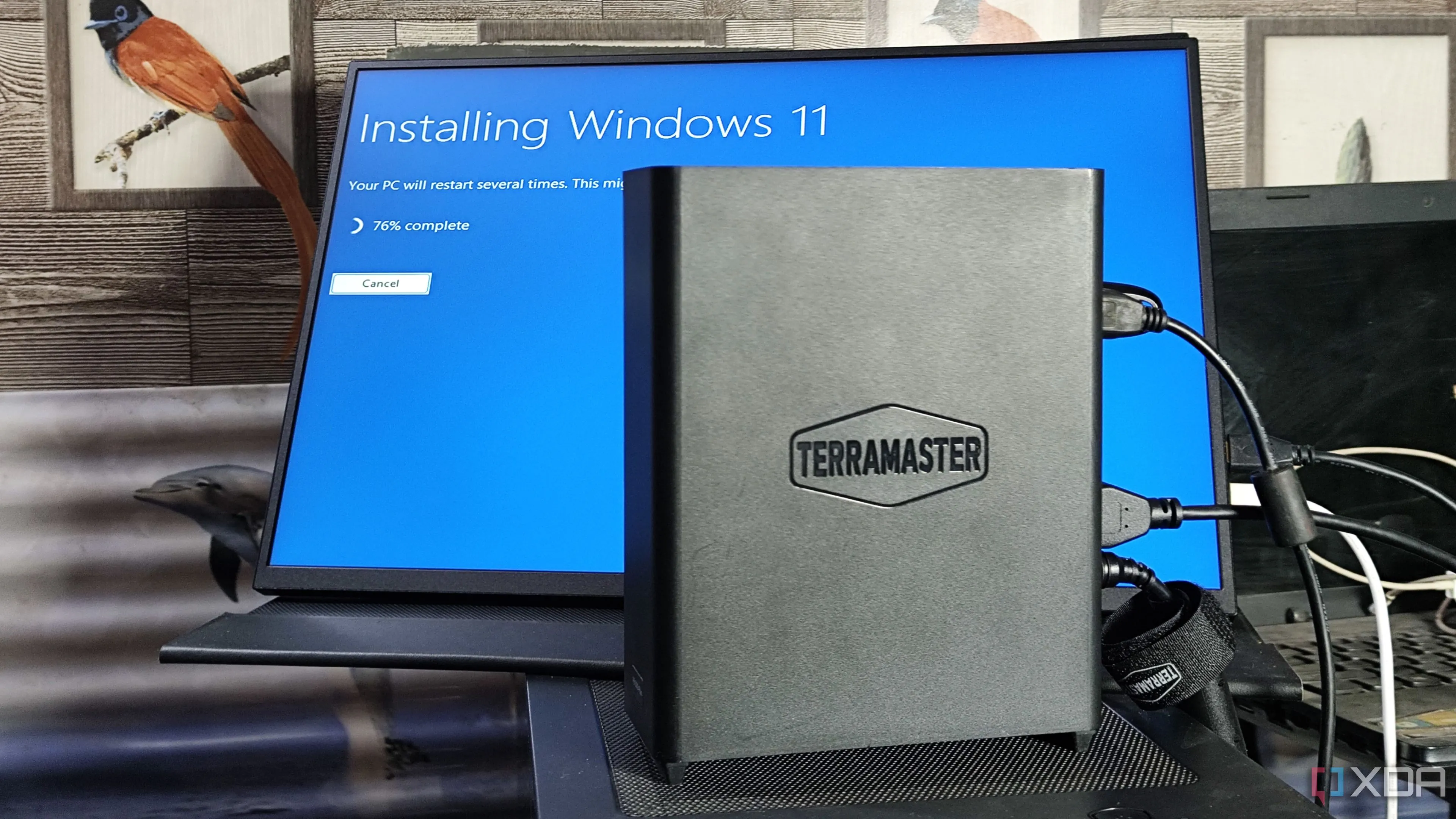Giao diện cài đặt Windows 11 trên thiết bị NAS, minh họa khả năng linh hoạt của NAS trong việc lưu trữ và chạy các ứng dụng đa dạng, bao gồm cả truy cập tệp từ xa.