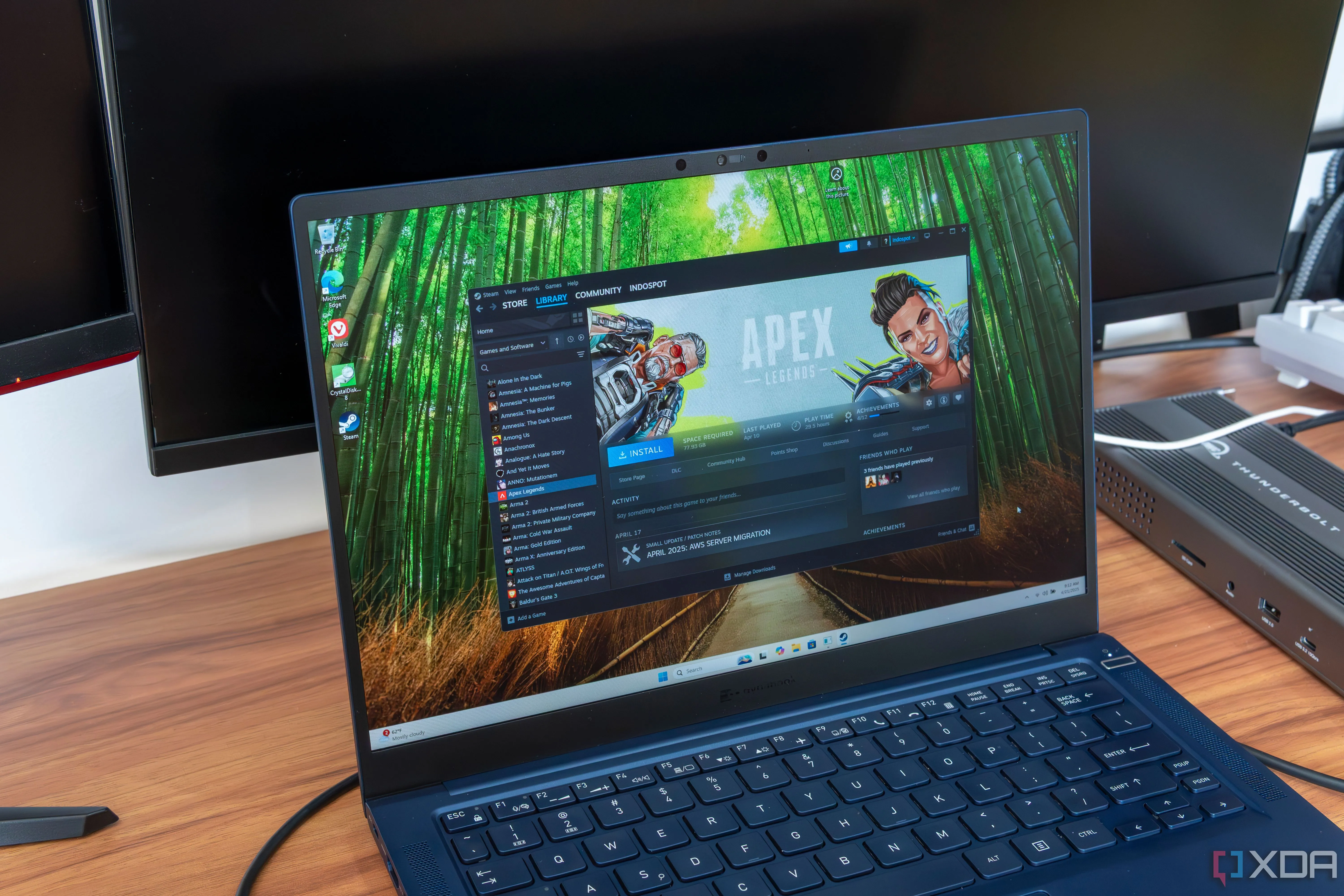 Giao diện Windows 11 trên laptop, nơi lỗ hổng RDP có thể bị khai thác nếu không được cập nhật bảo mật