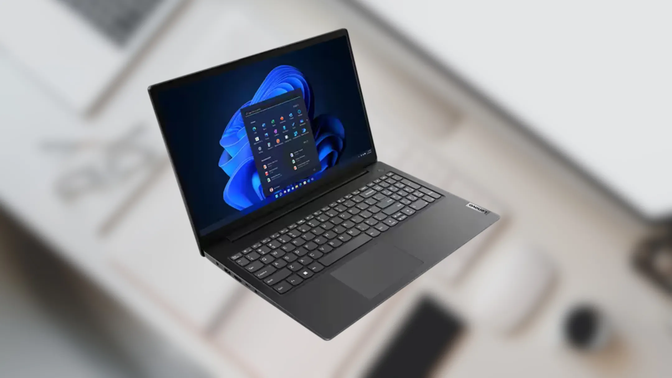 Hình ảnh cận cảnh laptop Lenovo V15 cho thấy thiết kế bền bỉ, hướng đến đối tượng doanh nghiệp với các cổng kết nối tiện lợi.