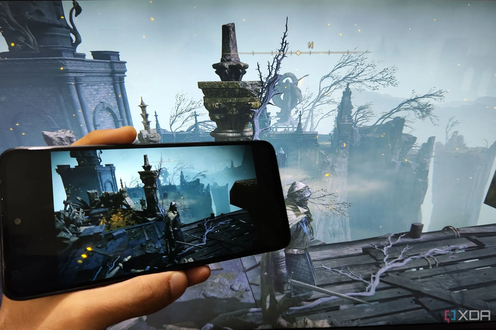 Hình ảnh một PC đang chạy game Elden Ring và truyền phát đến điện thoại Poco M6 Pro, minh họa khả năng stream game từ xa với Apollo và Artemis.