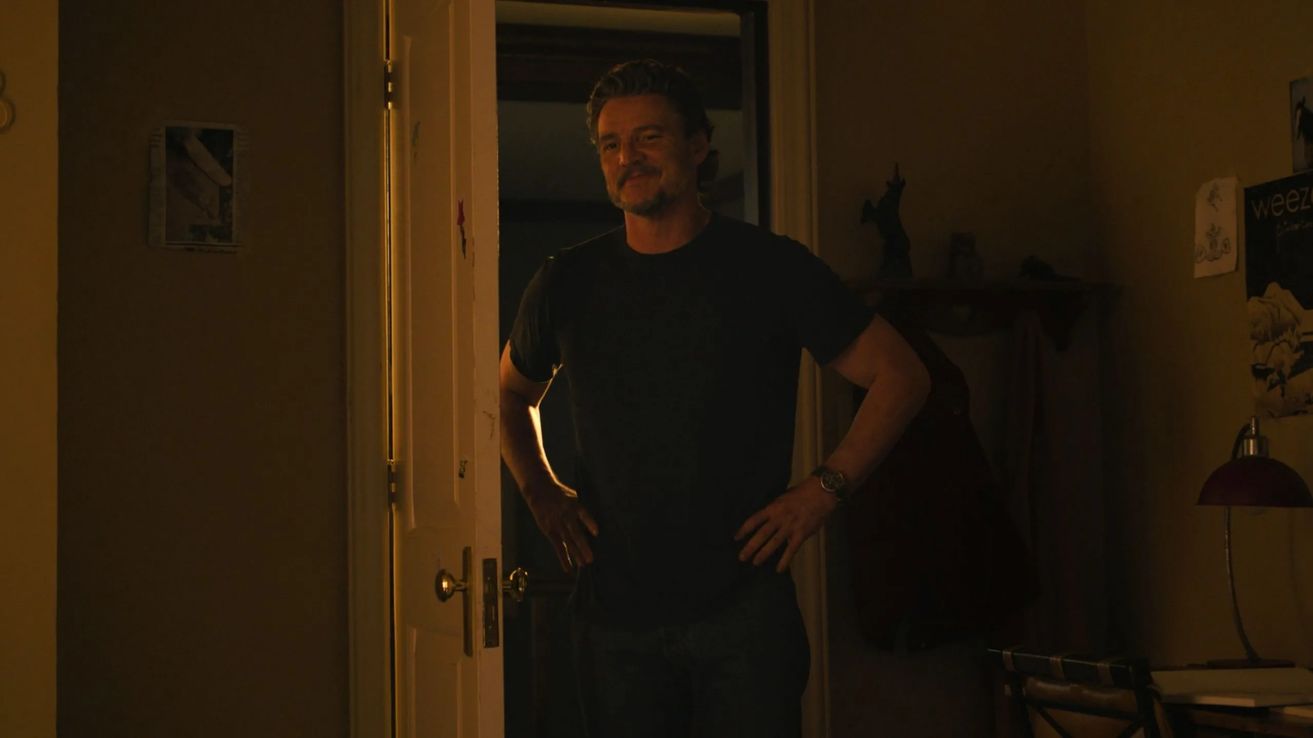Joel (Pedro Pascal) trong phân cảnh hồi ức ở The Last of Us Season 2 tập 5
