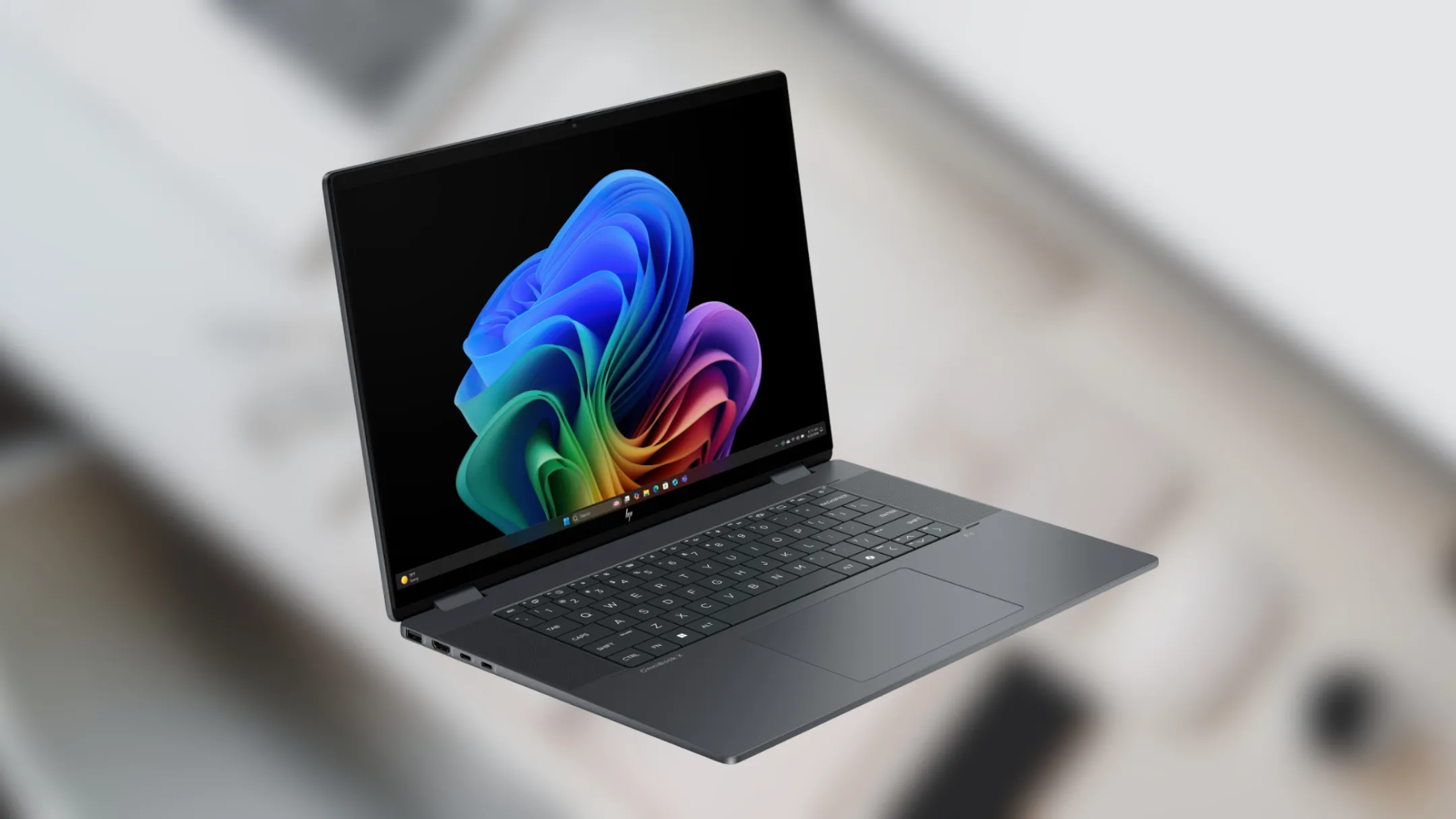 Màn hình cảm ứng 16 inch 2K của HP OmniBook X Flip với viền mỏng