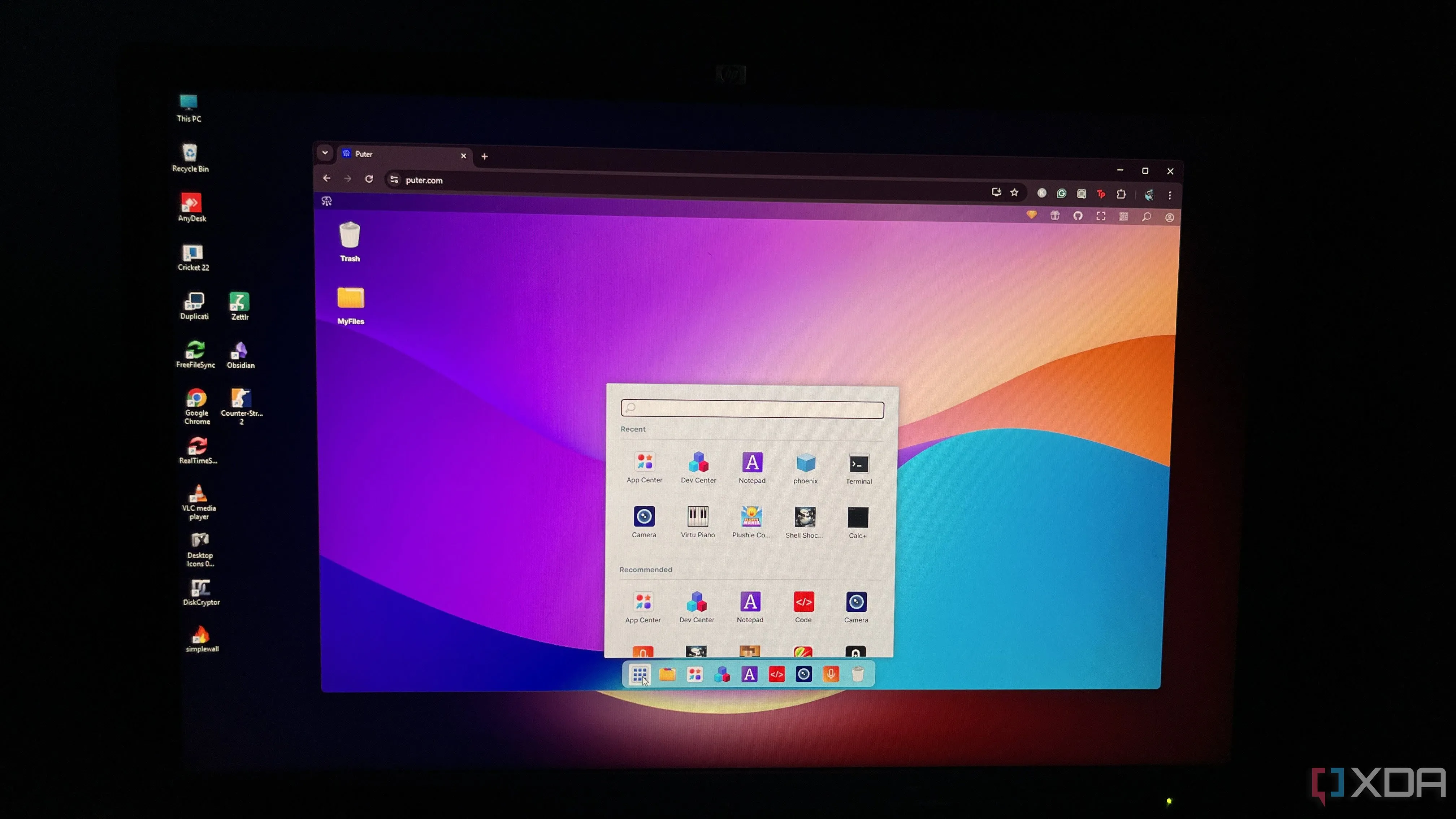 Màn hình máy tính Windows 11 với trình duyệt mở, minh họa môi trường làm việc sau các bản cập nhật
