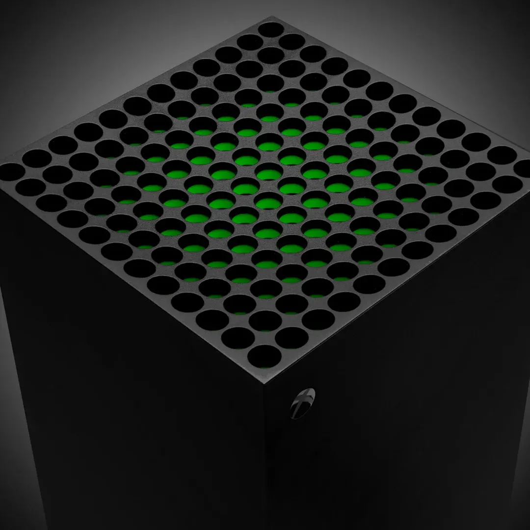 Máy chơi game Xbox Series X màu đen nhìn từ trên xuống