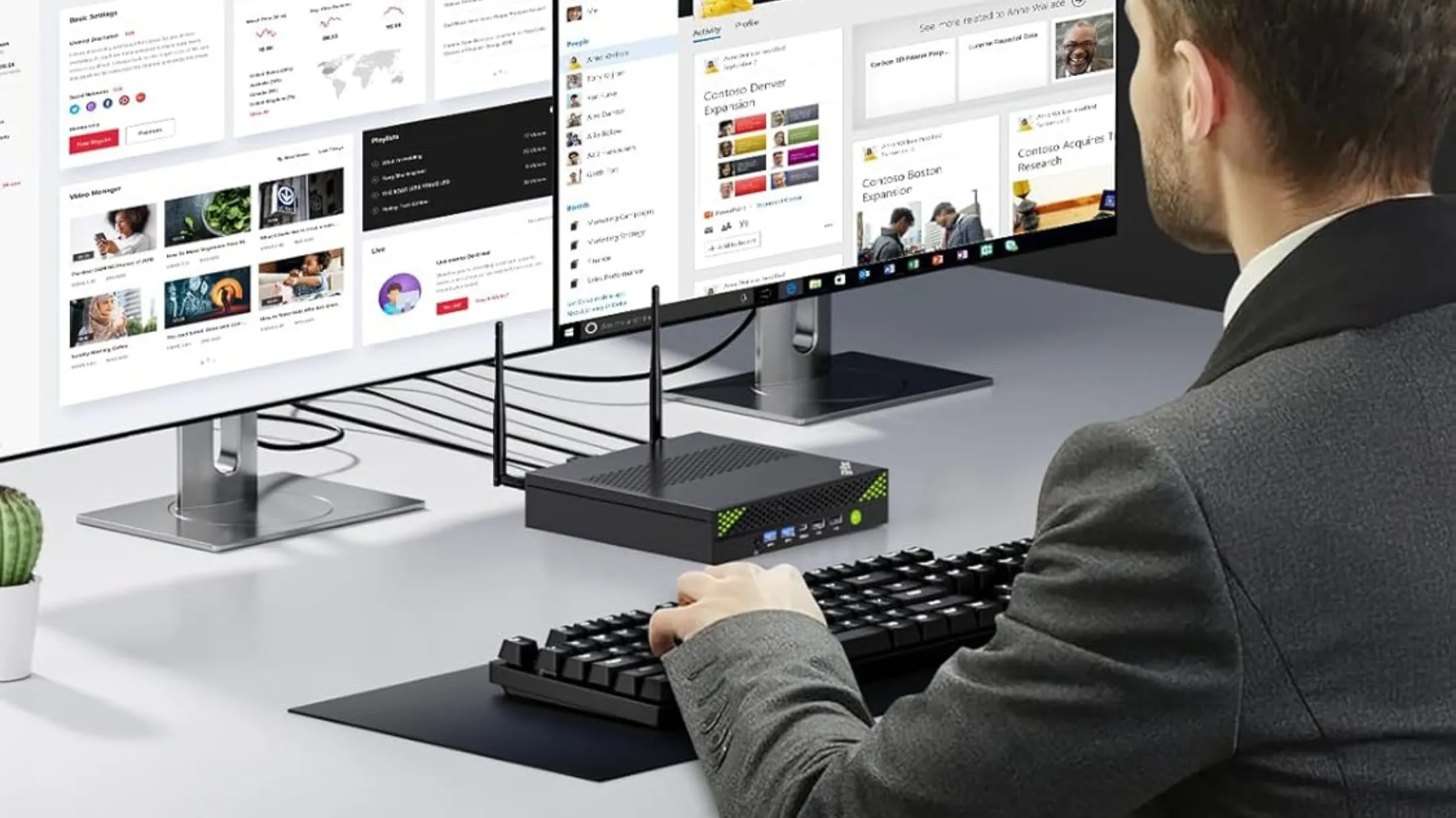 Mini PC GMKtec trong môi trường làm việc thực tế, nhỏ gọn tiện lợi