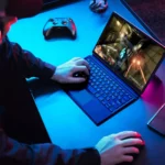 Người dùng trải nghiệm chơi game Titanfall trên laptop Asus ROG Flow Z13, minh họa khả năng của chip tích hợp Big Chip.