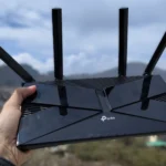 Router TP-Link minh họa việc phân đoạn mạng VLAN trong home lab
