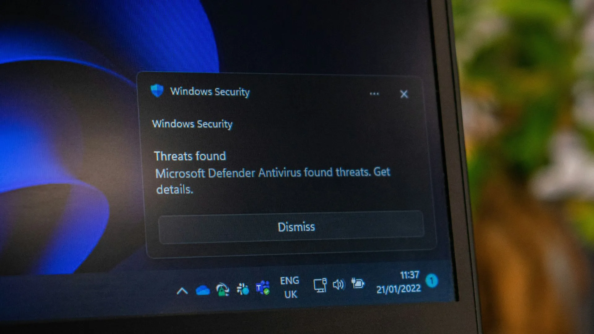 Thông báo bảo mật Windows hiển thị Microsoft Defender Antivirus đang bắt mối đe dọa