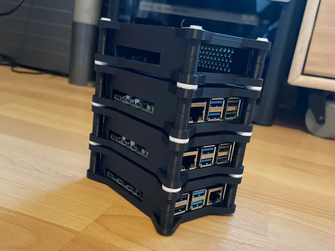 Vỏ case Cluster Raspberry Pi do Intisy thiết kế với khả năng xếp chồng 4 bo mạch, tối ưu không gian và luồng khí