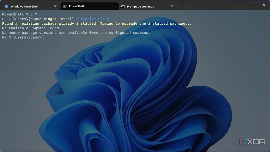 Windows Terminal với nhiều tab mở cho PowerShell, CMD, Bash
